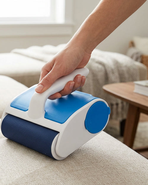 Orav Reusable Fabric Hair Roller with Self-Cleaning Chamber White and Blue - Lifestyle view
